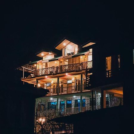 The Pineapple Home Manāli Exterior foto